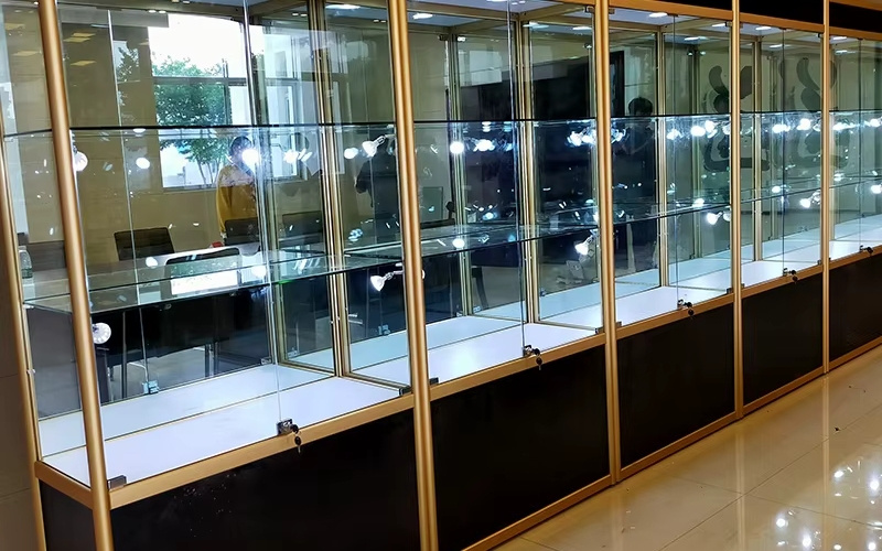 The Importance of Anodized Aluminum in Store Displays